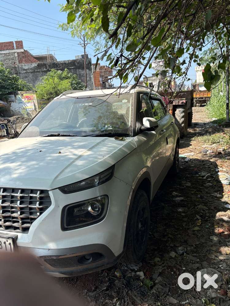 Hyundai Venue S Plus 2021 Petrol