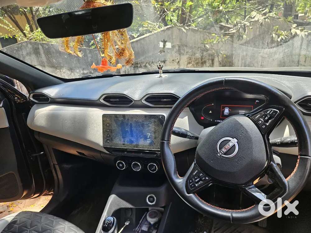 Nissan Magnite 2025petrol Well Maintained