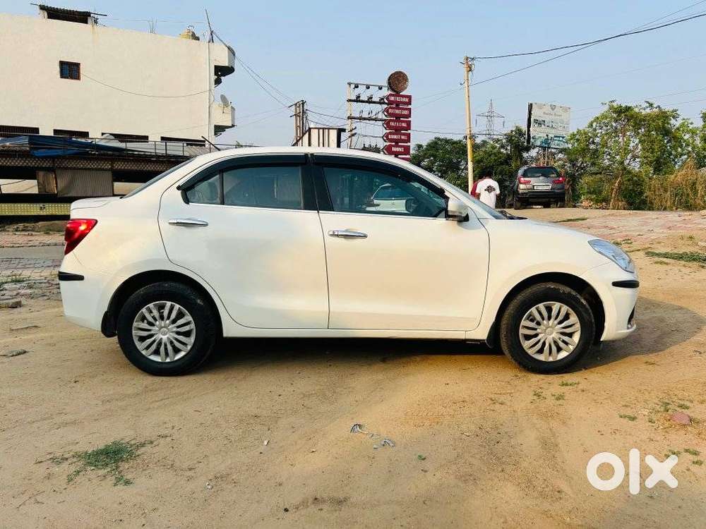 Maruti Suzuki Dzire 1.2 Vxi, 2022, Petrol