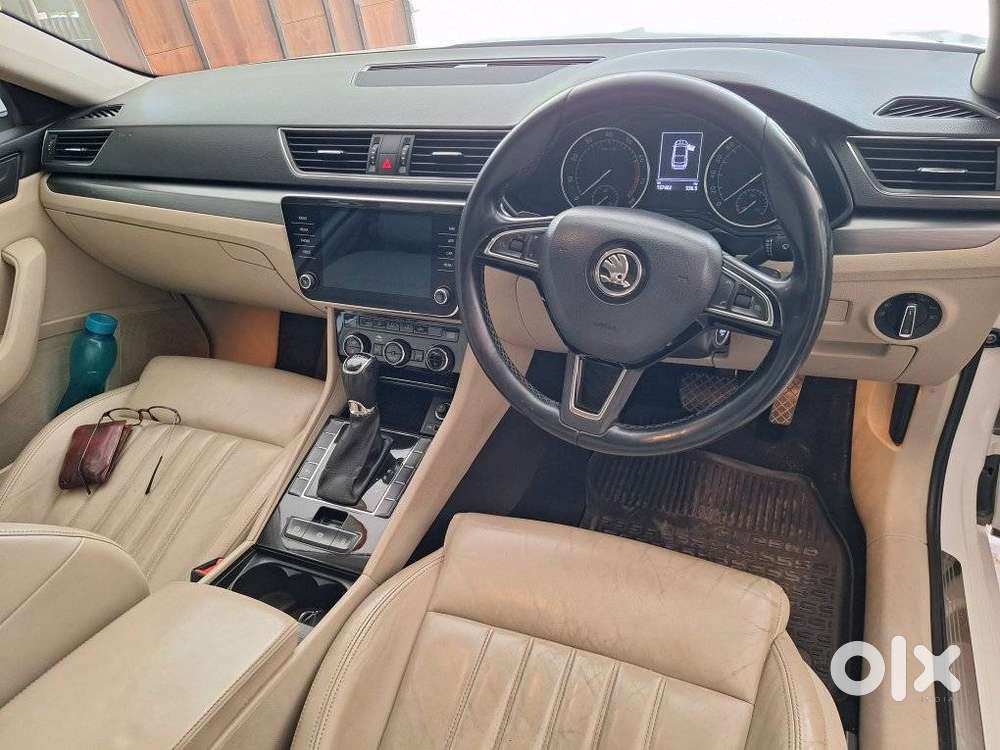 Skoda Superb Style 1.8 Tsi At, 2018, Petrol