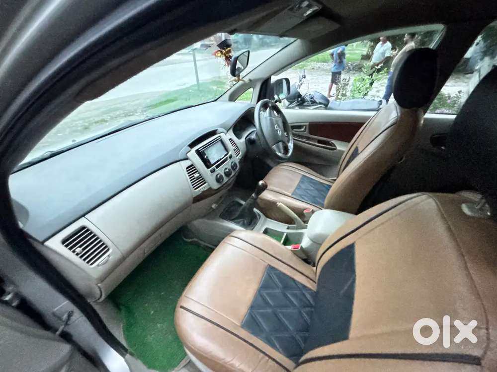 Toyota Innova 2.5 2012