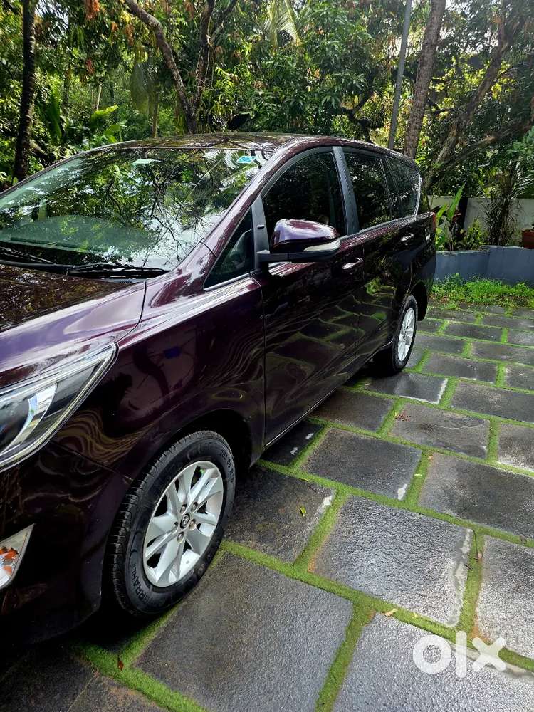 Toyota Innova Crysta 2017 Variant