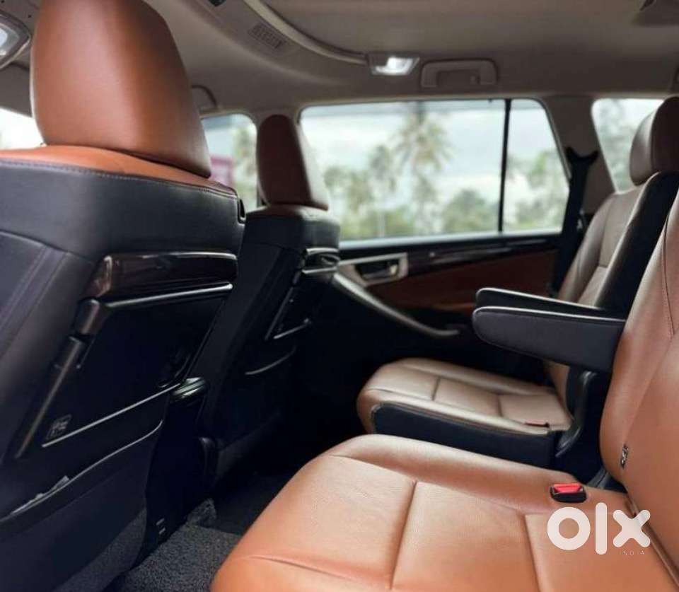 Toyota Innova Crysta 2022