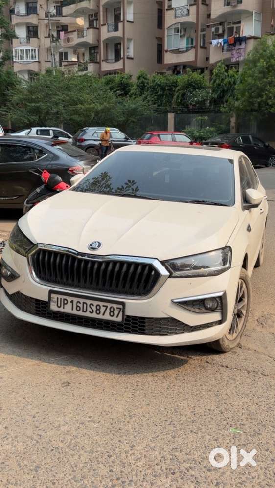 Skoda Slavia Petrol 2023