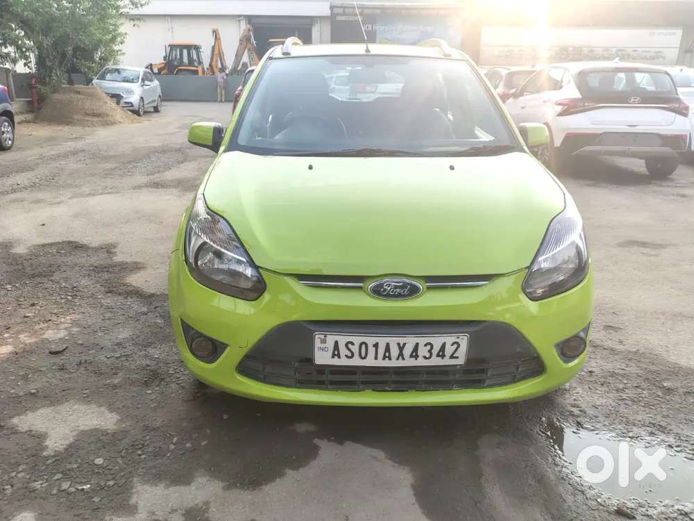 Ford Figo Zxi Petrol 2011
