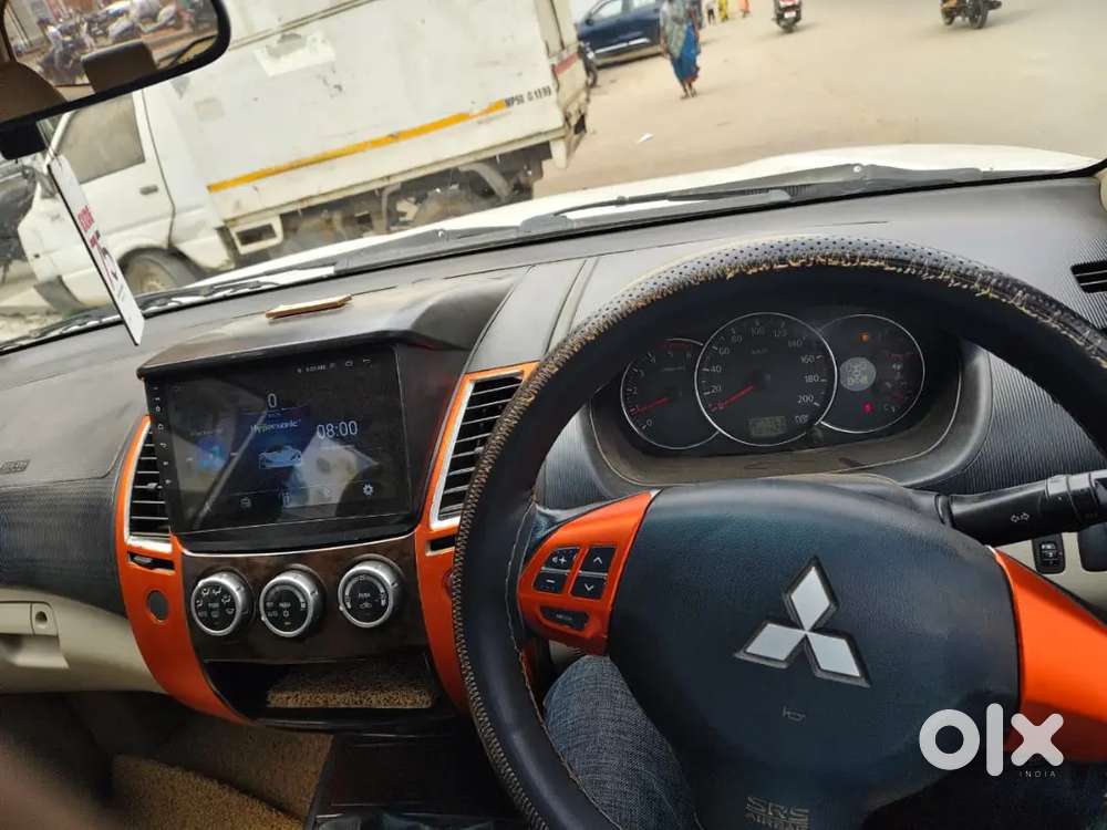 Mitsubishi Pajero Sport 2013