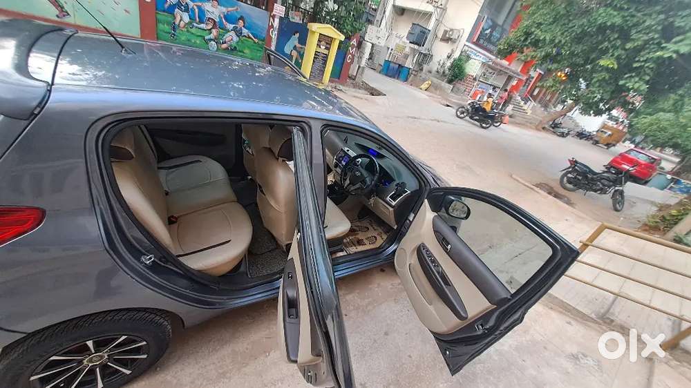 Hyundai I20 Sportz Petrol 2012 Model