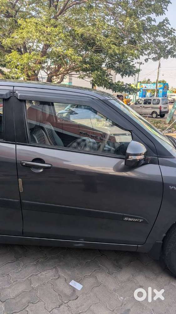 Maruti Suzuki Swift Vxi Optional, 2016, Petrol