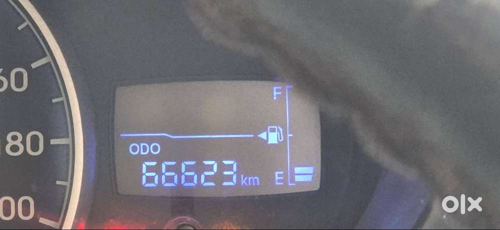 Hyundai I10 Sportz White Colour