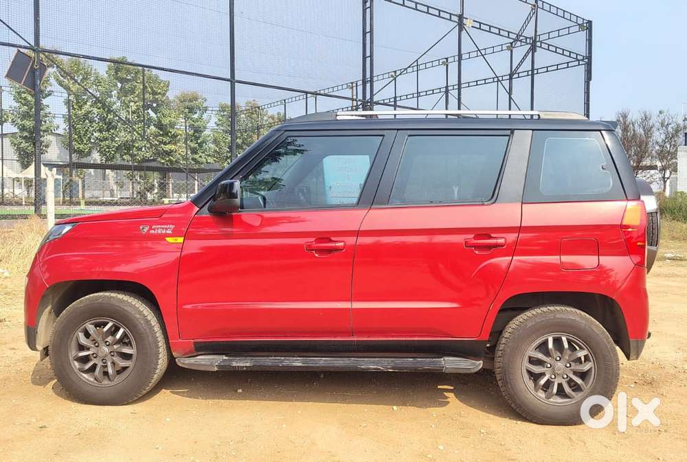 Mahindra Tuv 300 T10 Opt Dual Tone, 2017, Diesel