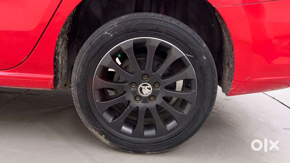 Skoda Rapid 1.6 Mpi Elegance Plus, 2015, Petrol