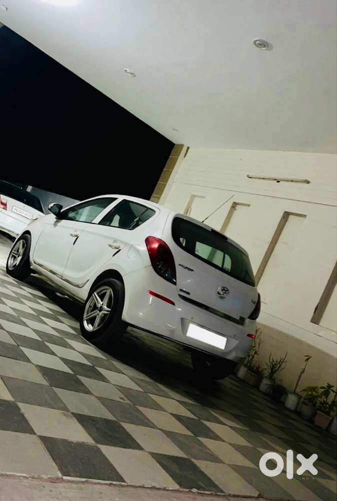 Hyundai I20 Diesel 2014 Registered White Colour