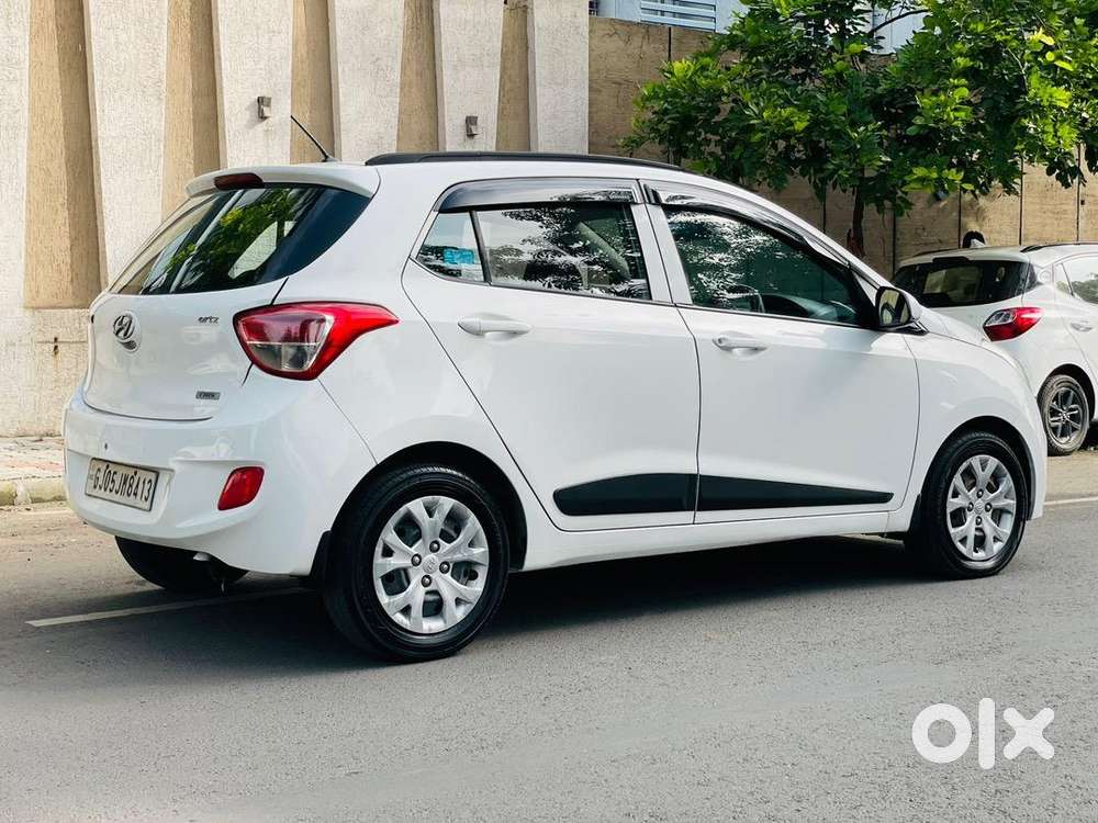 Hyundai Grand I10 2015 Diesel 80000 Km Driven