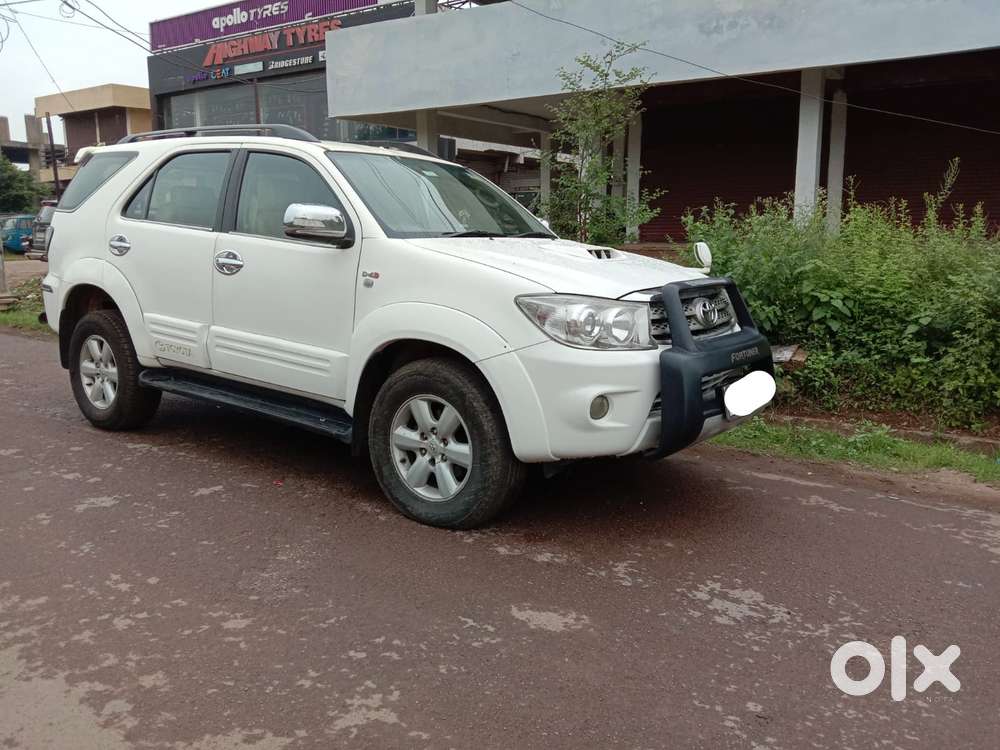 Toyota Fortuner 4x2 Manual, 2011, Diesel