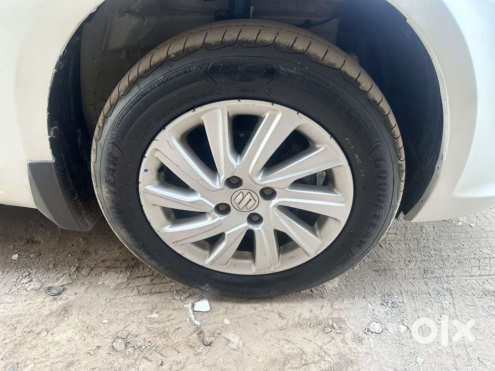 Maruti Suzuki Swift Dzire Zdi Bsiv, 2015, Diesel