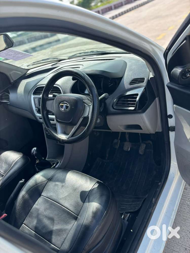Tata Tiago 1.2 Revotron Xt (o), 2016, Petrol