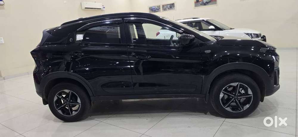 Tata Nexon 1.5 Revotorq Xza Plus (l) Dark Edition, 2026, Petrol