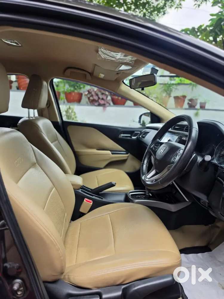 Honda City Petrol Automatic Single Owned Low Km In Showroom Condition