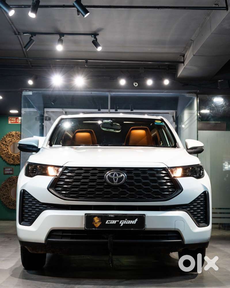 Toyota Innova Hycross Gx (o), 2025, Petrol