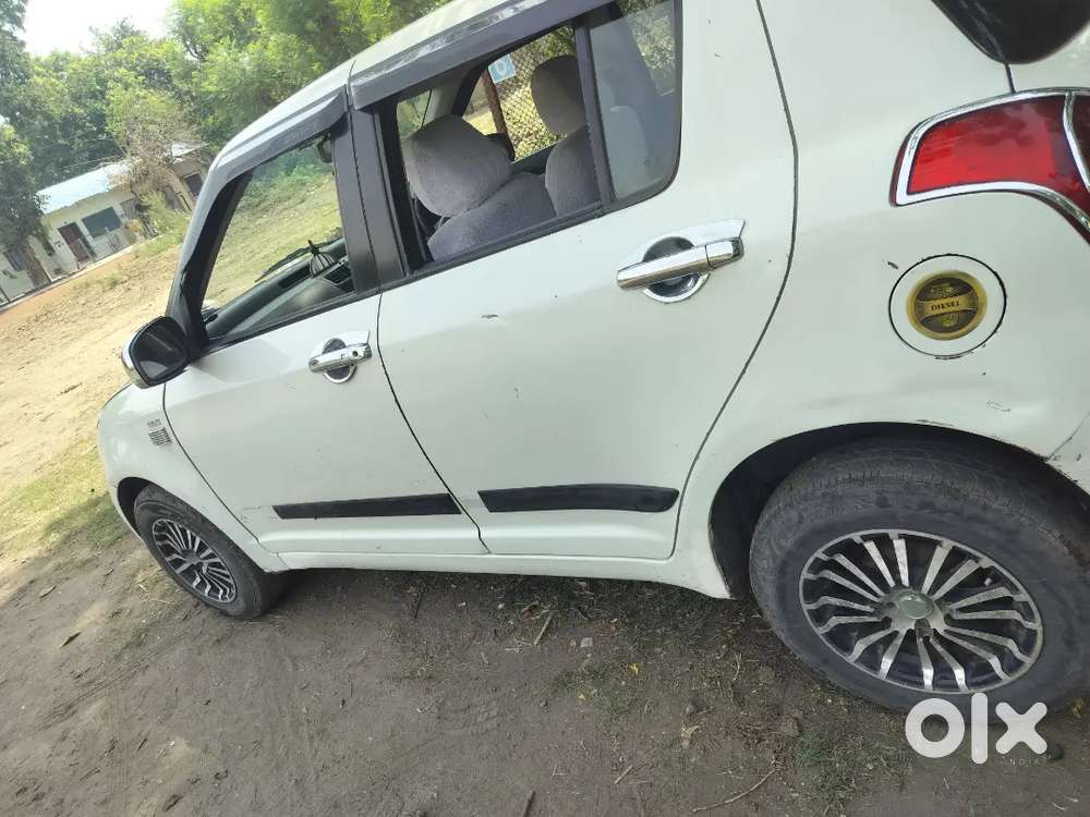 Good Condition Mein Hai Sabhi Accessories Lage Huye Hai
