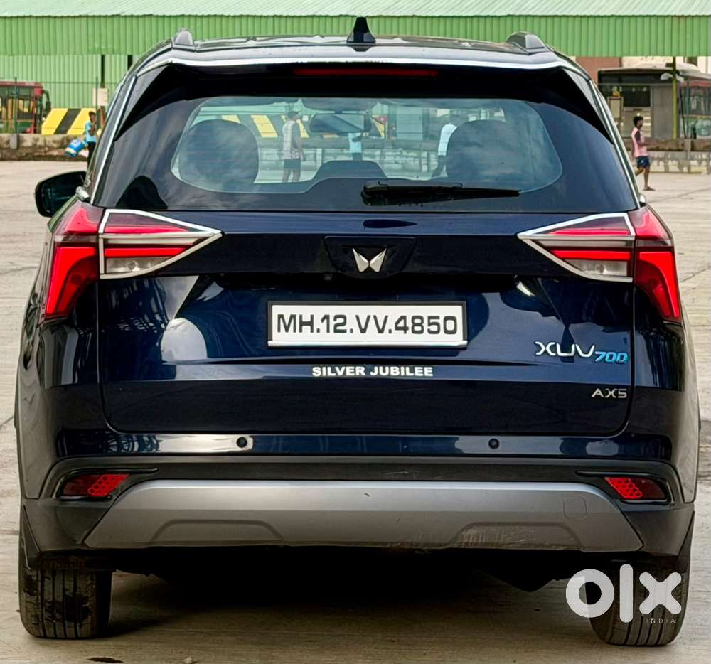 Mahindra Xuv700 2.0 Ax 5 Petrol At Str, 2023