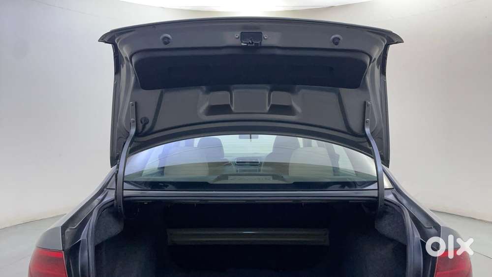 Volkswagen Vento Petrol Highline, 2014, Petrol