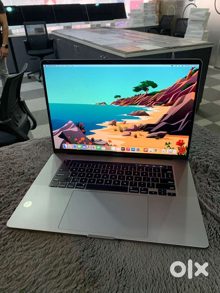 MacBook本体 MacBook Pro 16 2019 i9/32GB/1TB/5500M/US s-l400.jpg