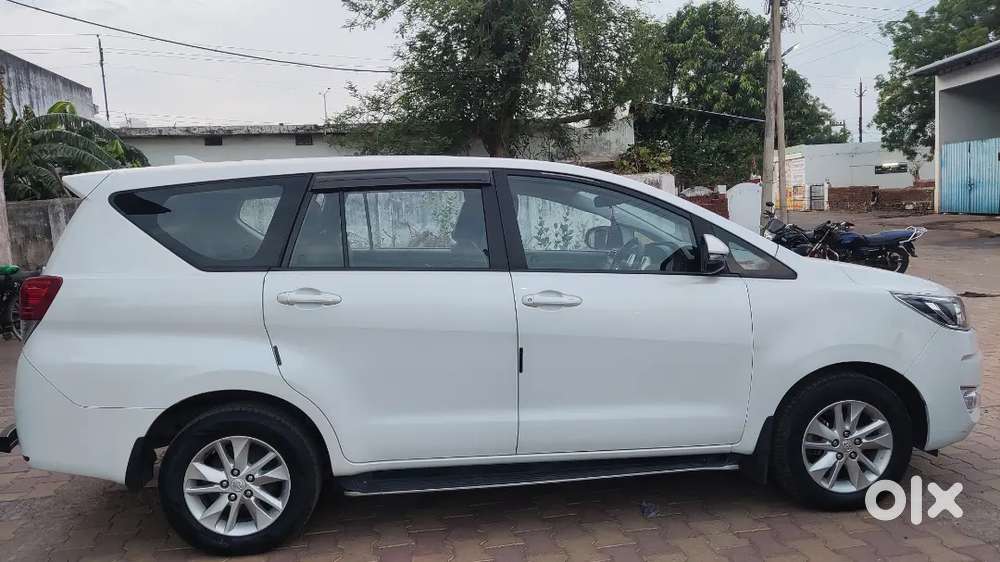 Toyota Innova Crysta 2023 Diesel 45000 Km Driven With Service Record