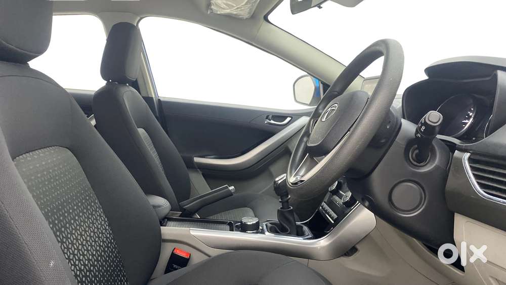 Tata Nexon 1.2 Revotron Xz Plus, 2017, Petrol
