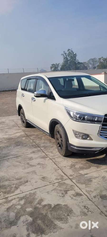 Innova Cresta Touring Sports2017 Last