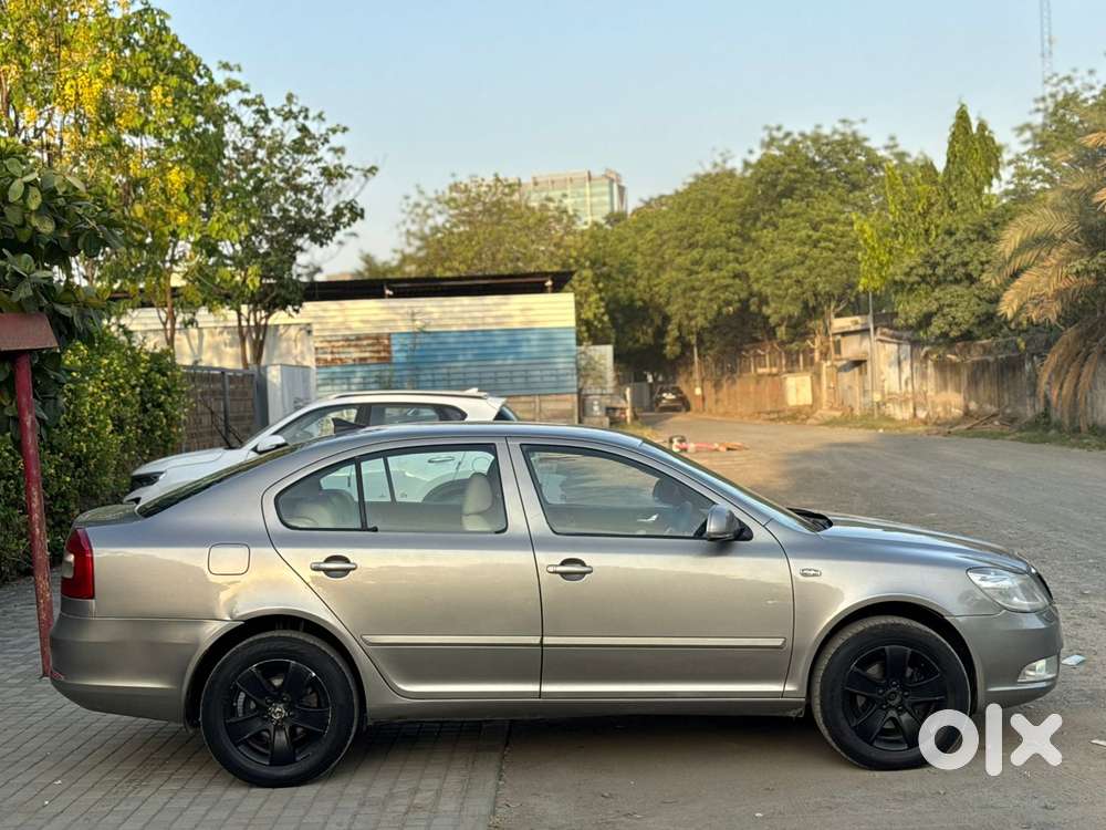 Skoda Laura 2.0 Tdi At L And K, 2011, Diesel