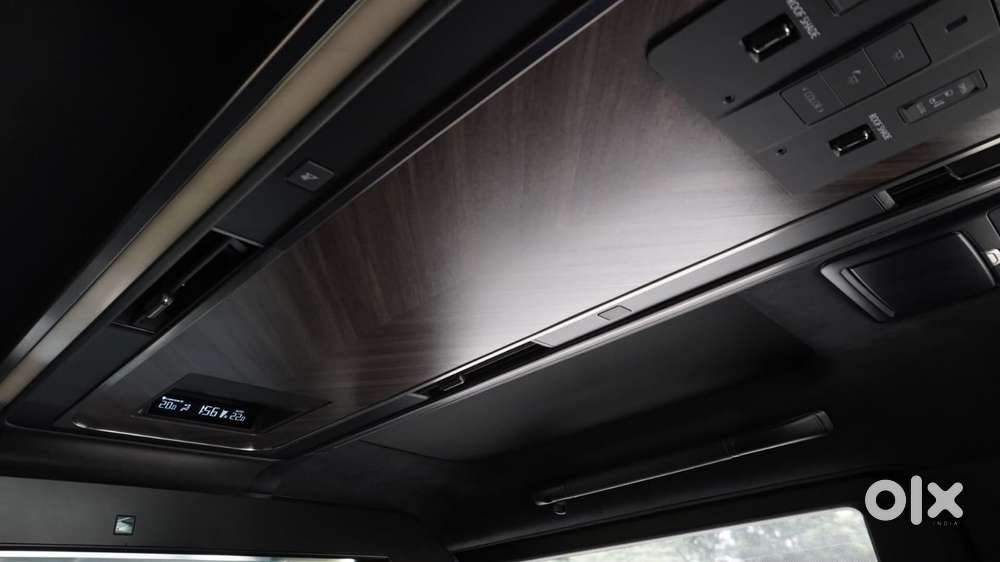 Lexus Lm 350h 4 Str Ultra Luxury, 2024, Petrol