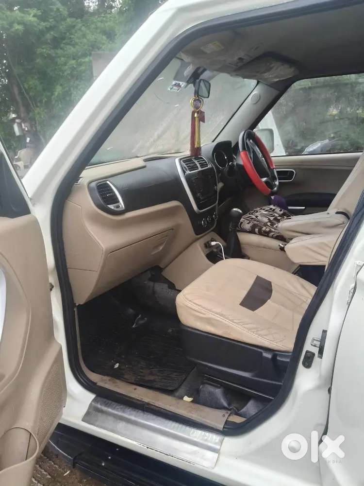 Mahindra Tuv 300 2017 Diesel 100000 Km Driven