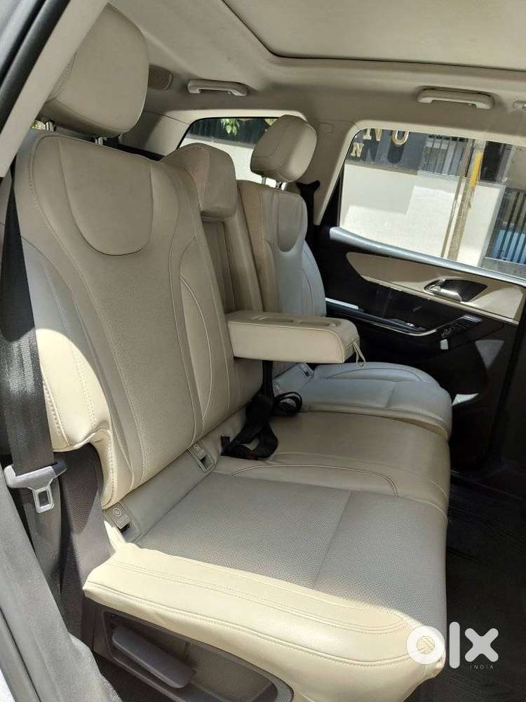 Mahindra Xuv700 2.2 Ax 7 Diesel At Luxury Pack Str, 2023, Diesel