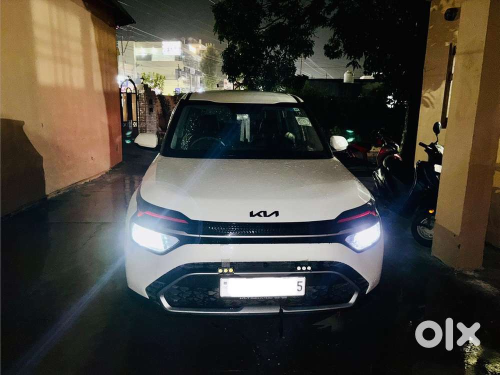 Kia Carens Petrol Manual 2023