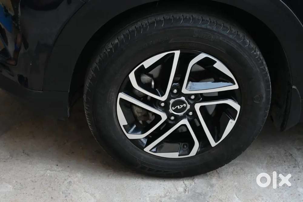 Kia Carens 7dct Showroom Condition 2023