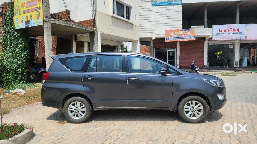 Toyota Innova Crysta 2017