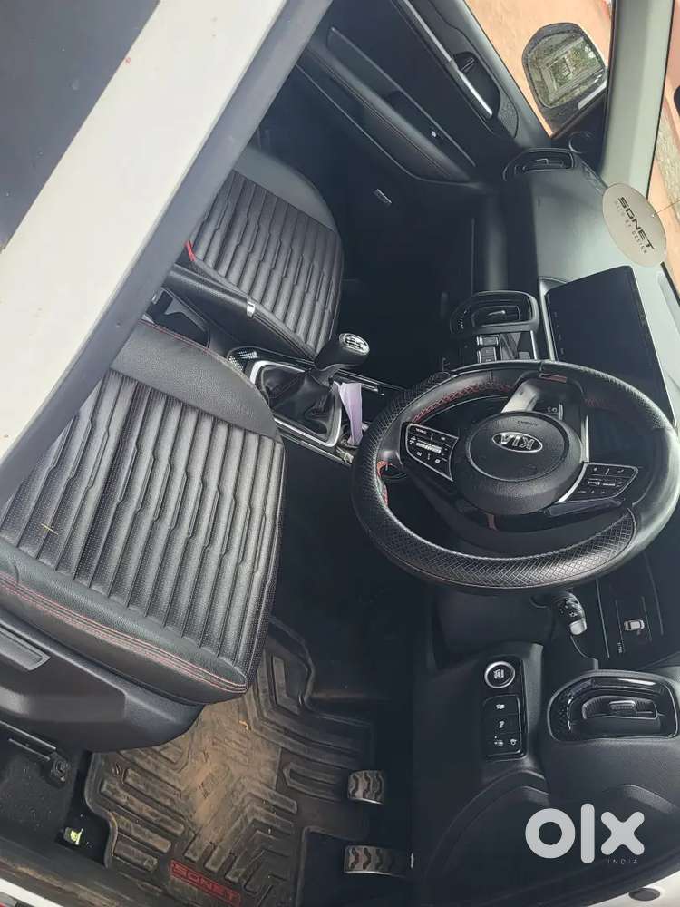 Kia Sonet 1.0 L Turbo Petrol (imt Gtx Plus) Glacier White