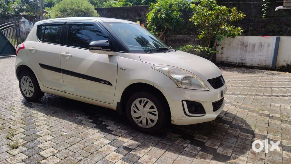 Maruti Suzuki Swift Vxi + Manual, 2017, Petrol