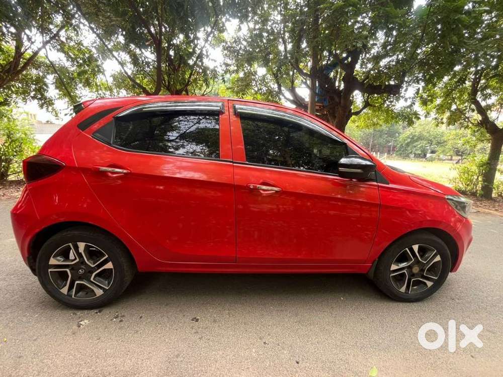 Tata Tiago 1.05 Revotorq Xz Plus Dualtone, 2023, Petrol