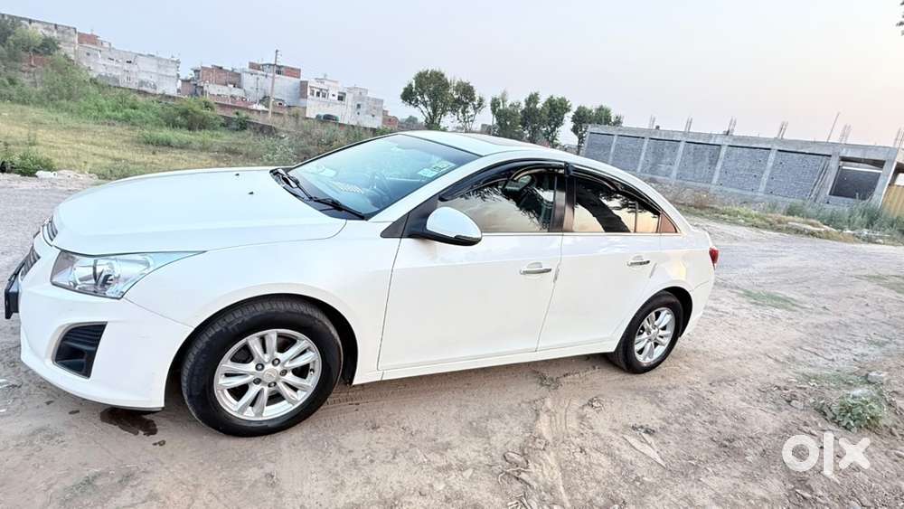 Chevrolet Cruze Diesel 2015 Company Service  Record