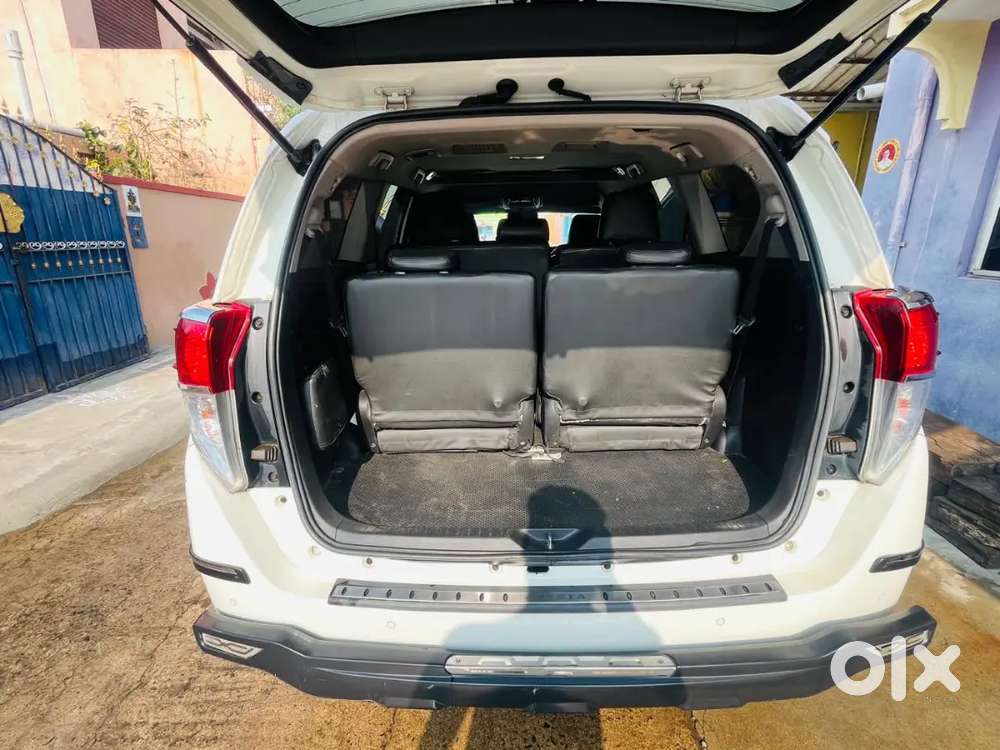 Innova Crysta 2.4 V 2021 Model