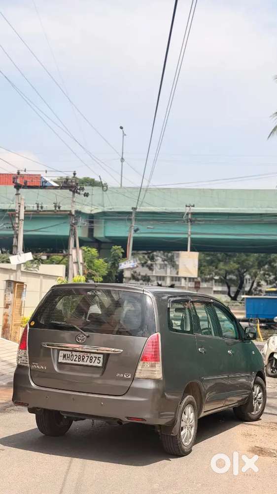 Toyota Innova 2011 Diesel Well Maintained