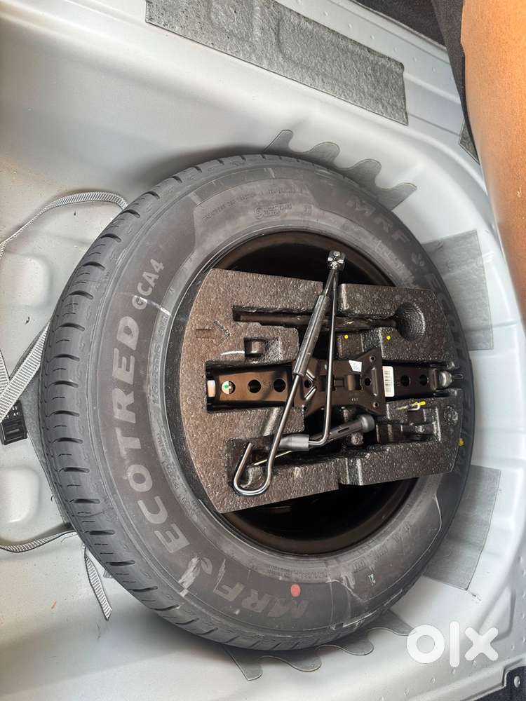 Skoda Slavia Ambition Petrol 2025