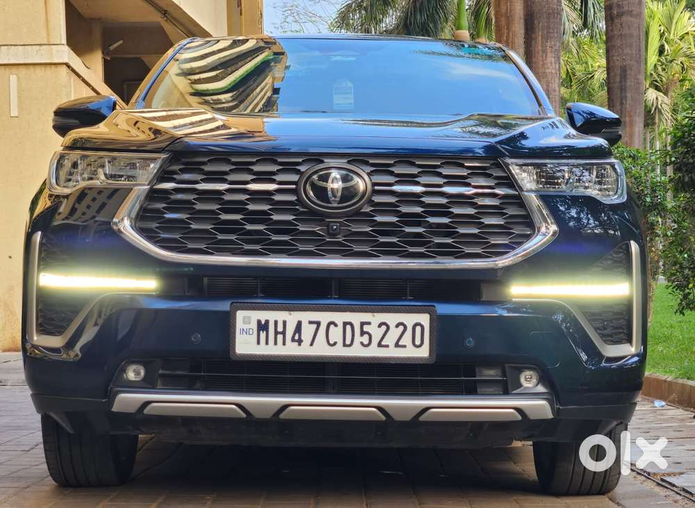 Toyota Innova Hycross 2.0 Zx Hybrid 7 Str, 2025, Petrol