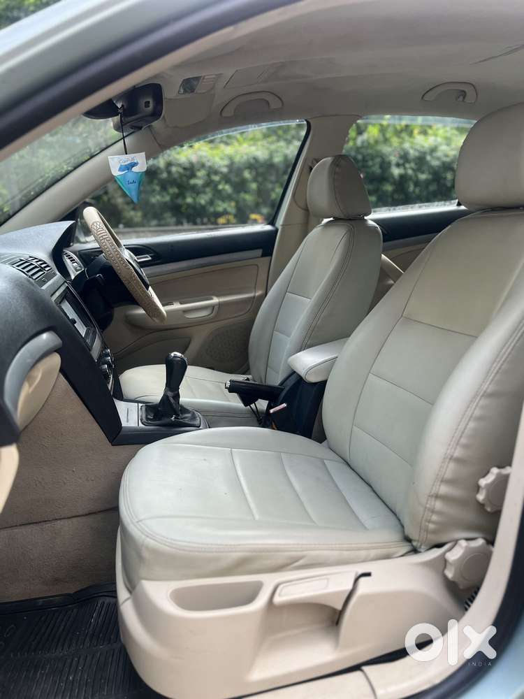 Skoda Laura Elegance 2.0 Tdi Cr Mt, 2010, Diesel