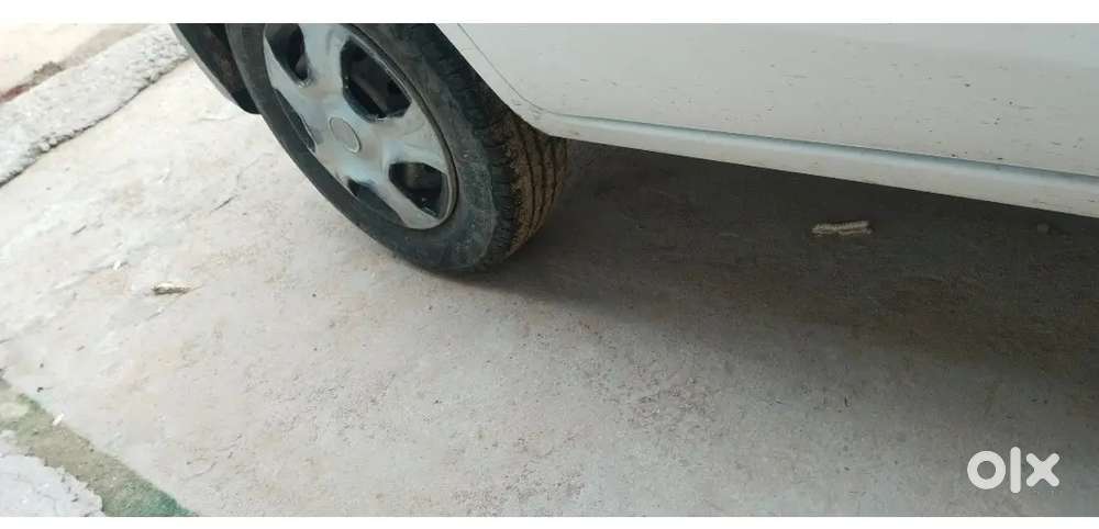 Gaadi Ek Dm Mst H Koi Dikkt Nhi H Sath Chlkr Chaqe Bhi Kr Skte Ho