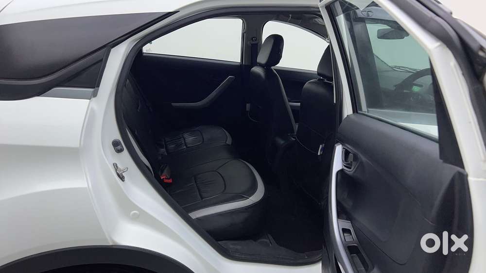 Tata Nexon 1.2 Revotron Xm (s), 2021, Petrol