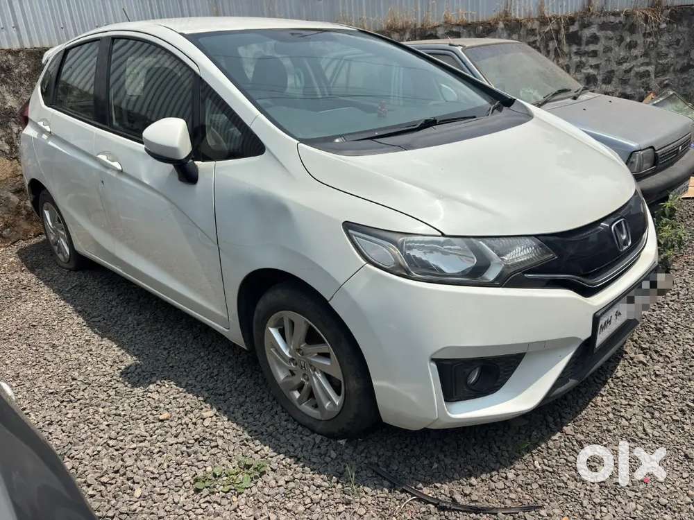 Honda Jazz 1.2 Vx Cvt I-vtec In Elegant White Color - 32,000 Km