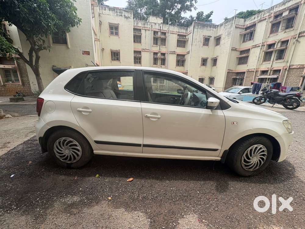 Volkswagen Polo Petrol Automatic 2011
